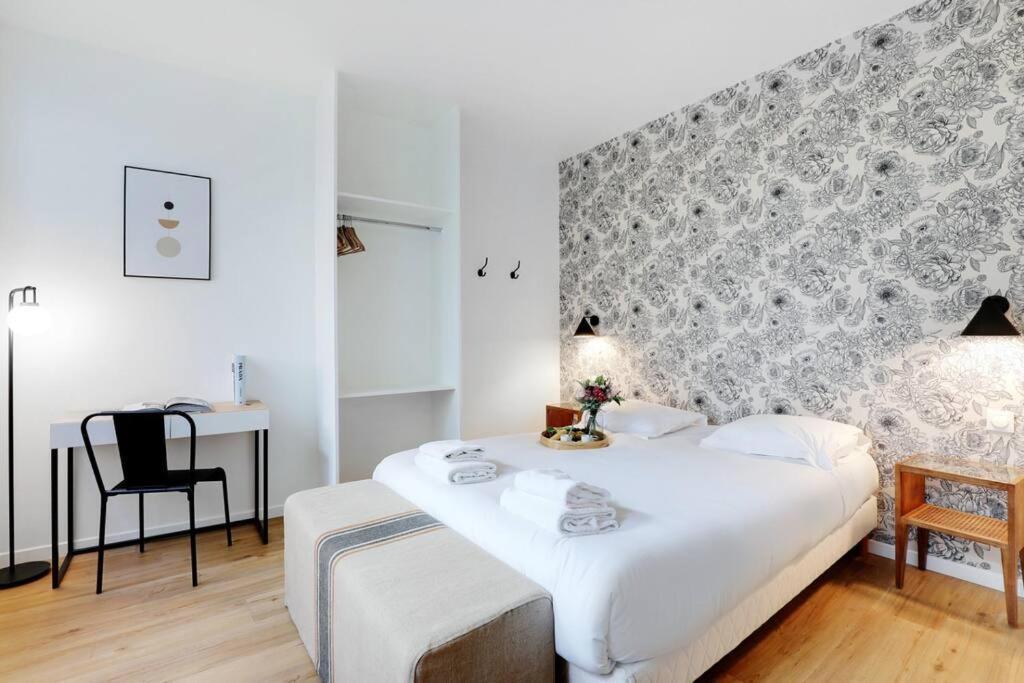 Charming Appartements For 4 People - Le Marais パリ エクステリア 写真